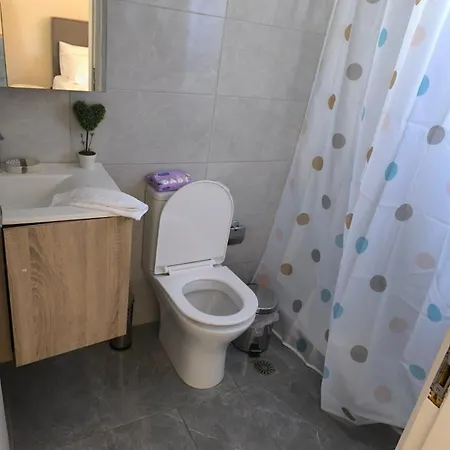 Araucaria Manis Mesokhórion